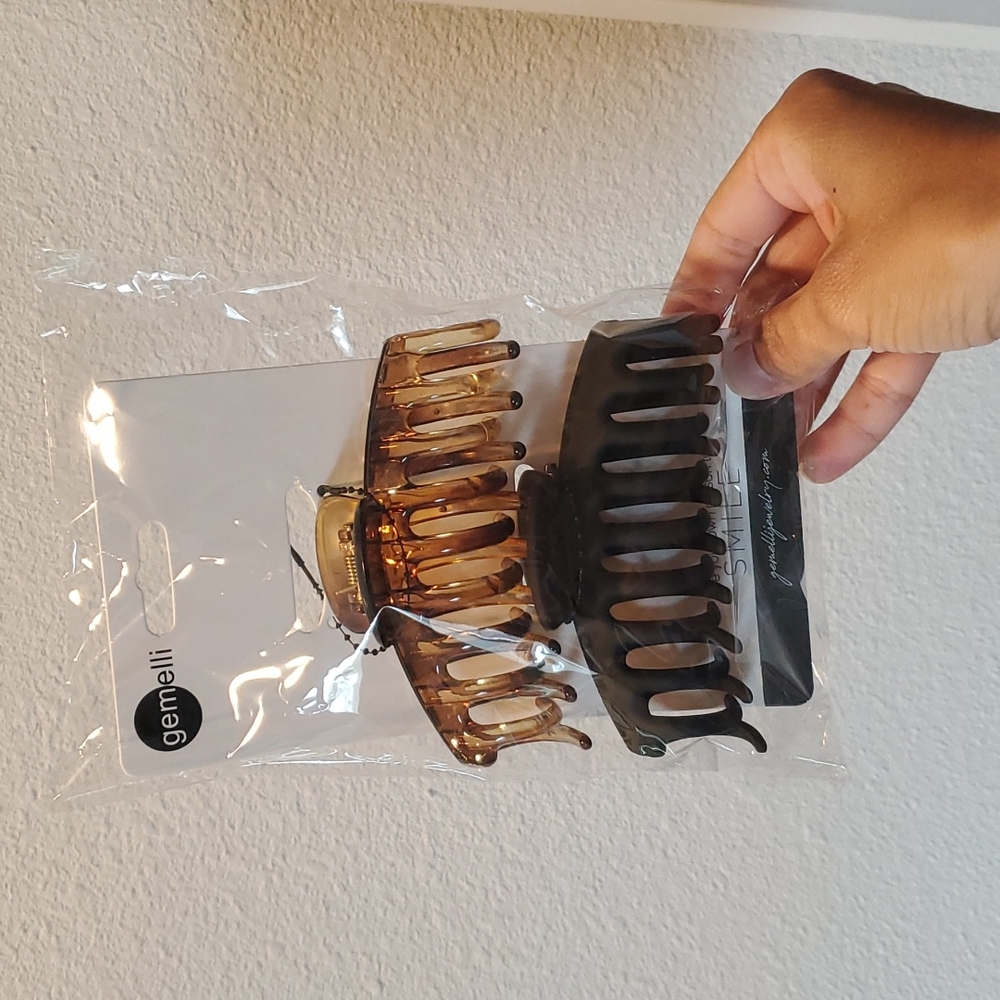 Gemelli hair clips. Brown and black